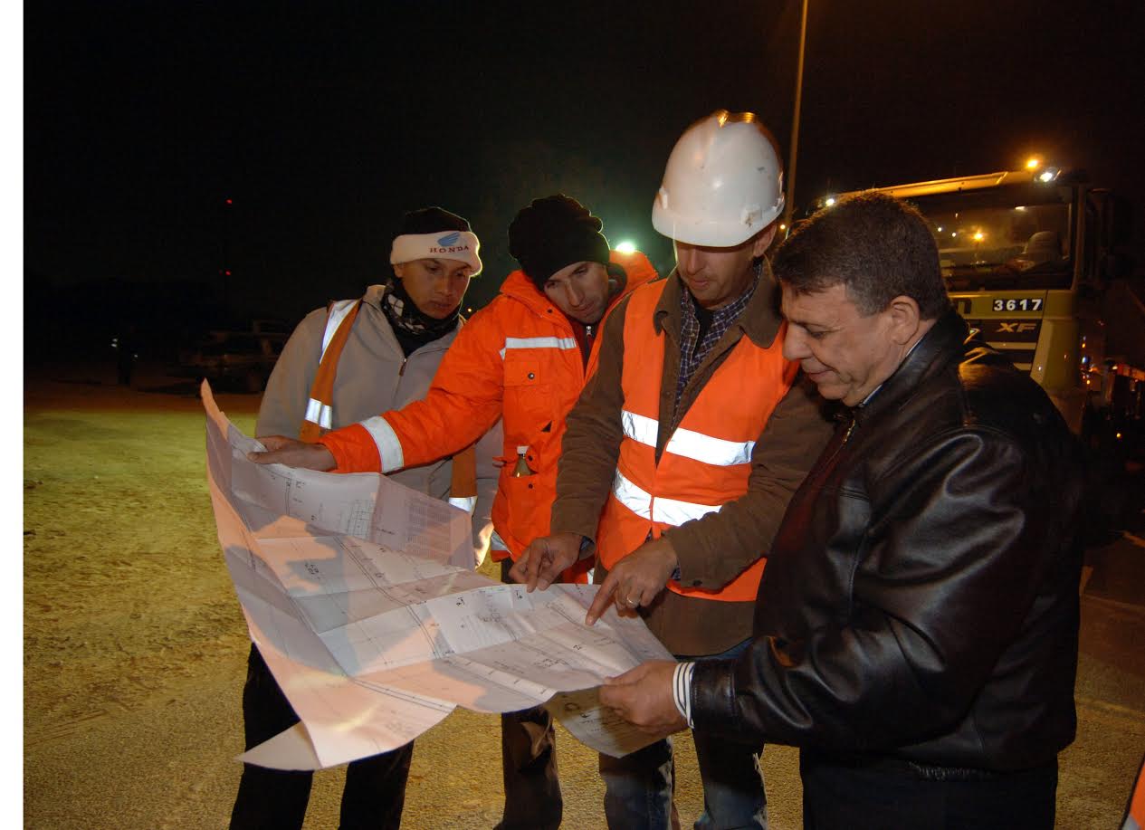 איש של עשייה: אנדריי אוזן בשטח (צילום: דוברות נאות חובב)